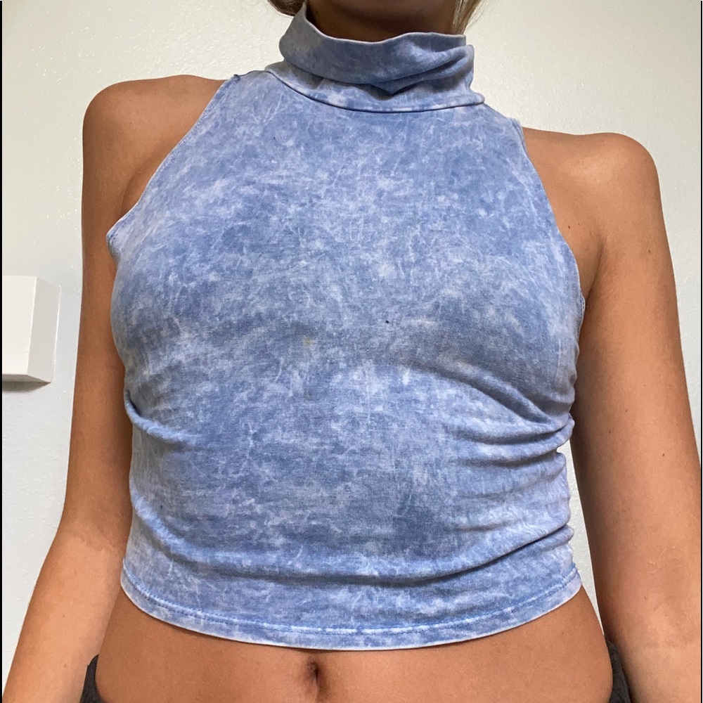 turtle neck crop top